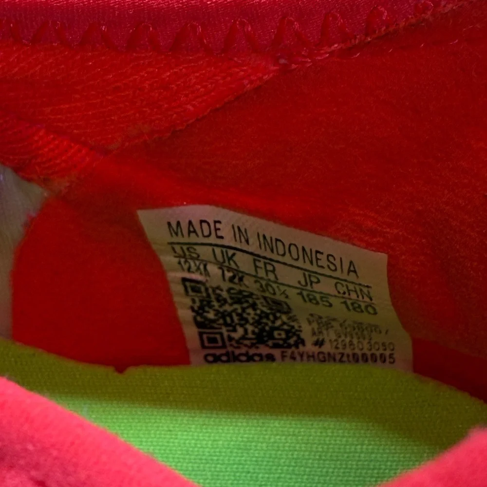 Adidas Soccer Predator Edge.3 Turf Shoe in Vibrant Orange kids 12.5 - Picture 3 of 6